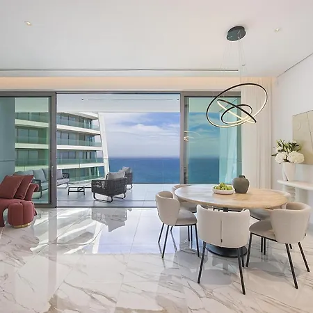 Trilogy Seafront Apartmán *