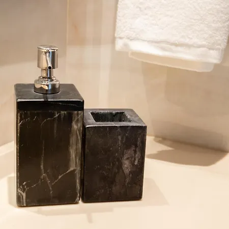 Trilogy Seafront Lejlighed *