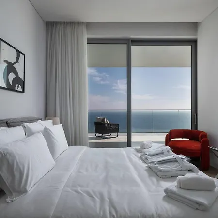 Trilogy Seafront Apartament