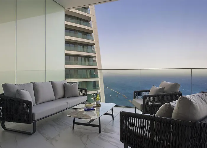 Trilogy Seafront Apartament *