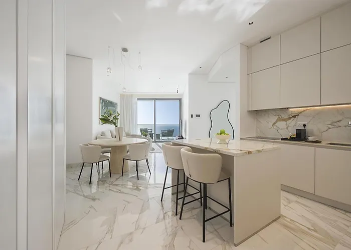 Trilogy Seafront Apartamento