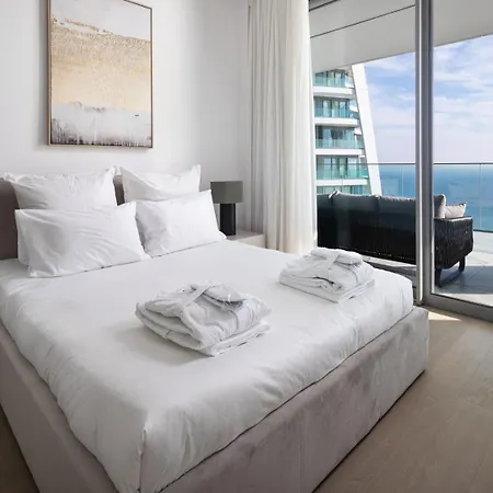 Trilogy Seafront شقة