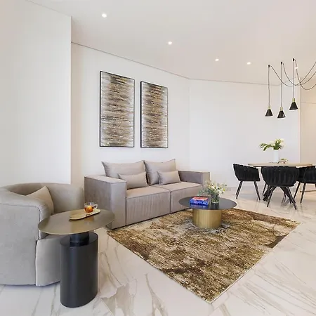 Trilogy Seafront شقة *