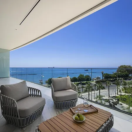 Trilogy Seafront شقة